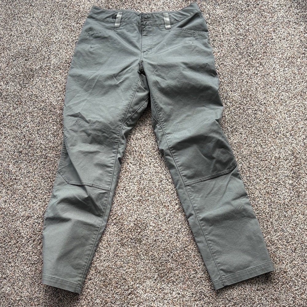 Patagonia Men's Gray Chinos
